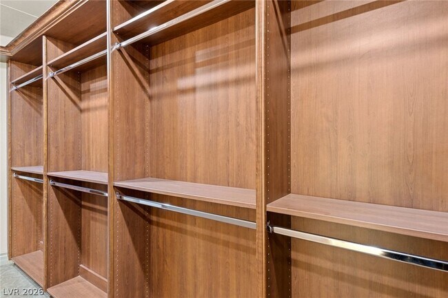 Building Photo - 9101 Alta Dr