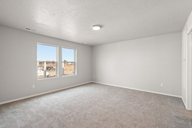 Building Photo - 11760 W Rose Lake St