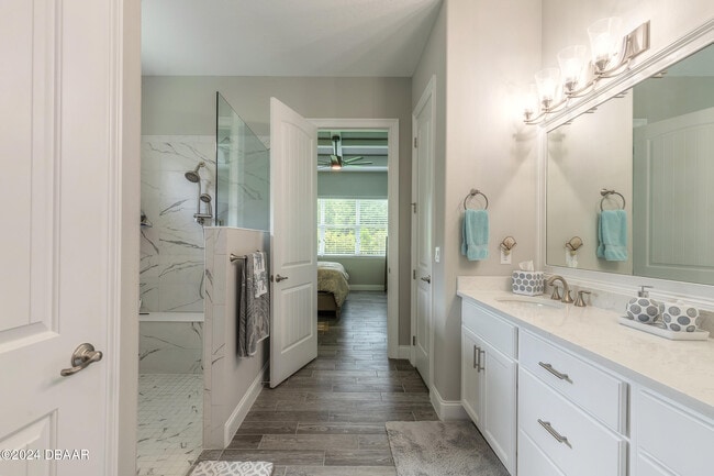 Building Photo - 205 Cyan Ave