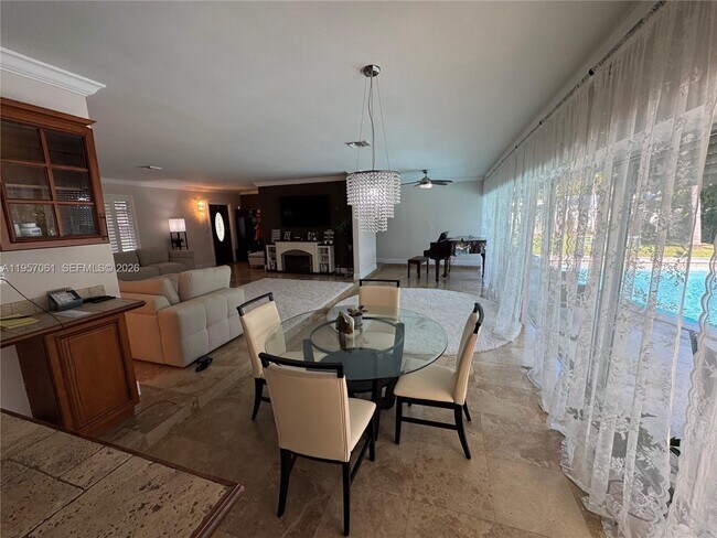 Building Photo - 13451 SW 74th Ave