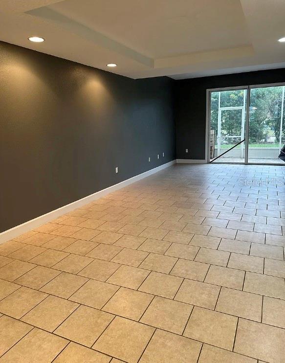 Building Photo - 617 Founders Dr