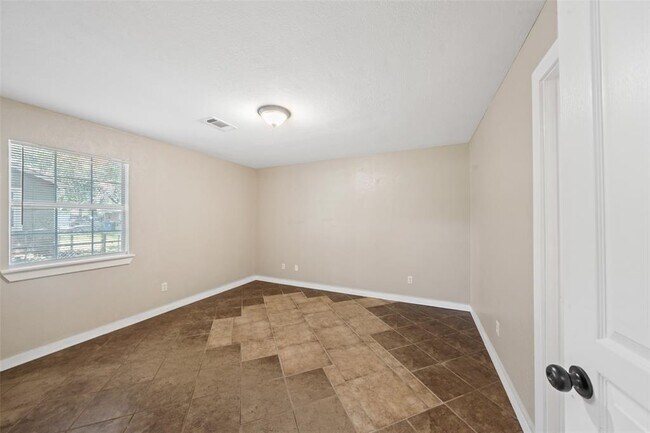 Building Photo - 202 Penick Rd