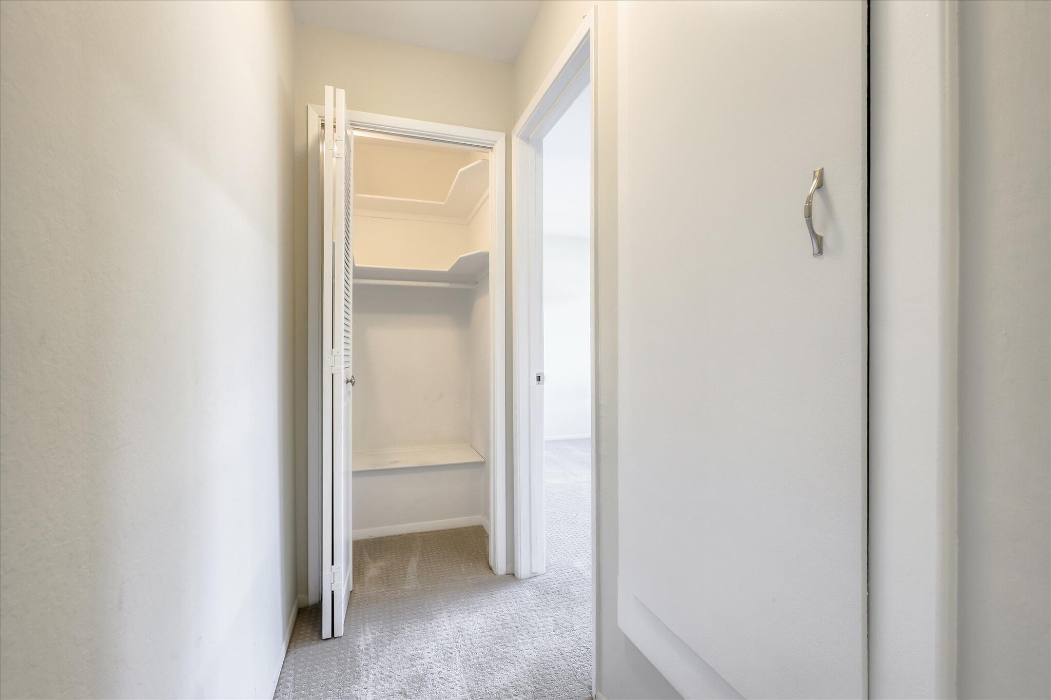 Building Photo - 66 Miramonte Dr