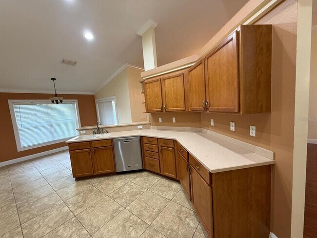 Building Photo - 12814 SW 51st Ave