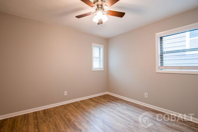 Building Photo - 886 St Charles Ave NE