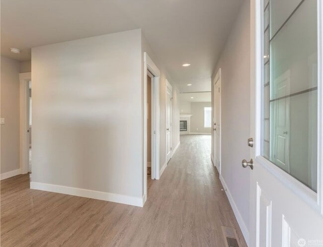 Building Photo - New Construction Three Bedroom Two Bath Be...