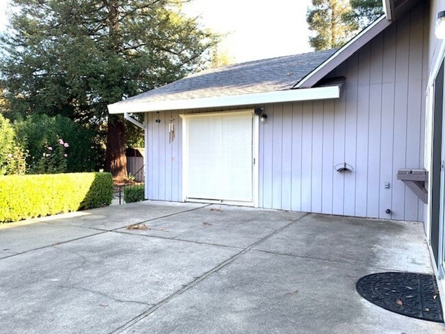 Building Photo - Lovely 3-Bedroom Home on a Cul-De-Sac in Fair Oaks