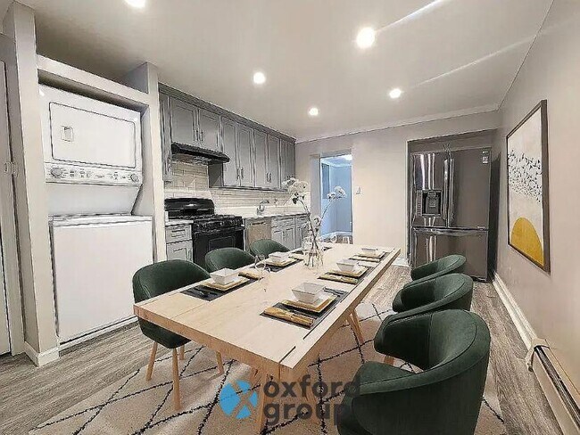 Building Photo - 2 bedroom in Brooklyn NY 11249