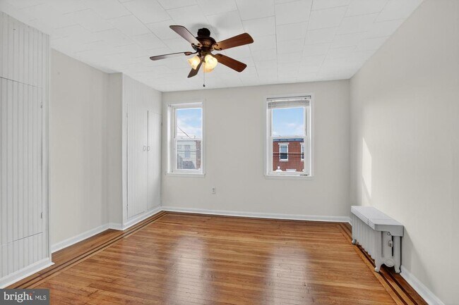 Building Photo - 2343 E Huntingdon St