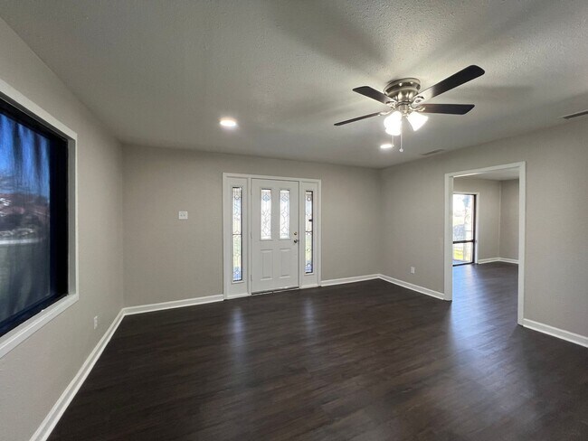 Building Photo - Homes for Rent in Rhome TX