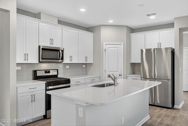 Building Photo - 75598 Blackbird Dr