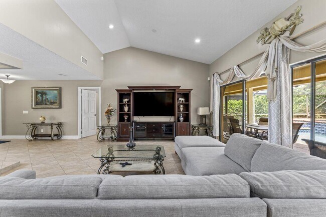 Building Photo - 13679 Callington Dr
