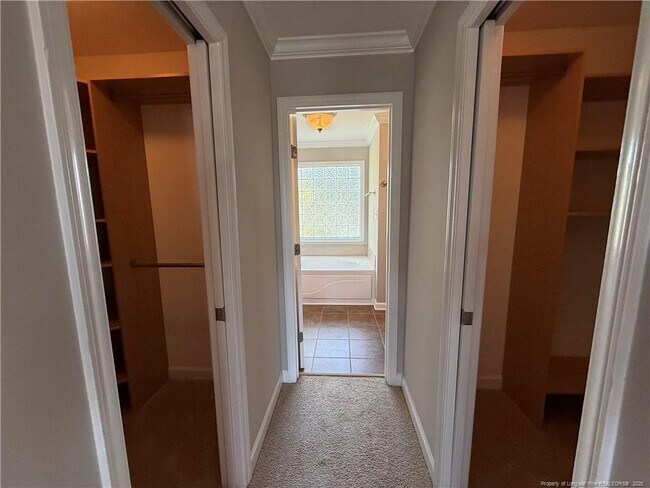 Building Photo - 32 Carteret Ct