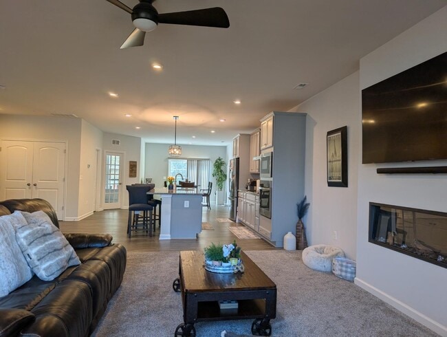 Building Photo - 4627 Wistar Creek Dr