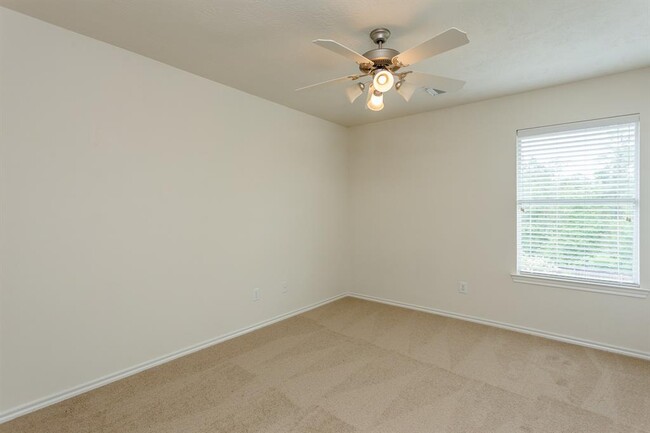 Building Photo - 138 E Spindle Tree Cir