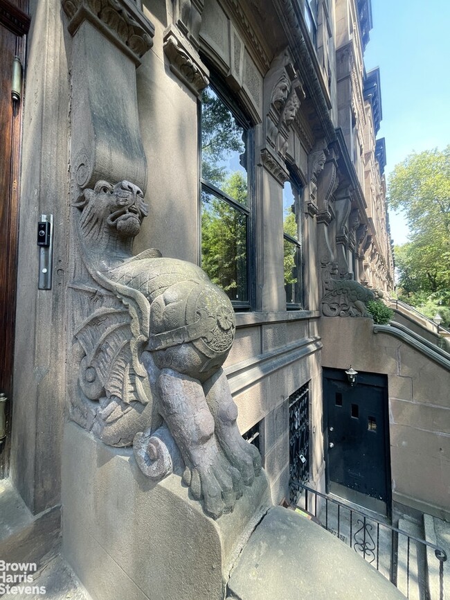 Building Photo - Park Slope Triplex Brownstone Rental