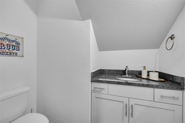 Building Photo - 8705 Tudor Pl