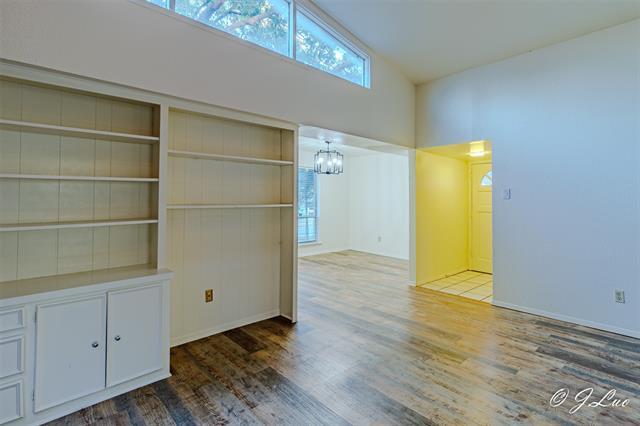 Building Photo - 7040 Briarmeadow Dr