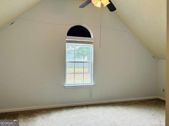 Building Photo - 5 Stony Oak Dr