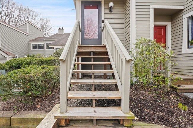 Building Photo - 132 Stonemeadow Dr