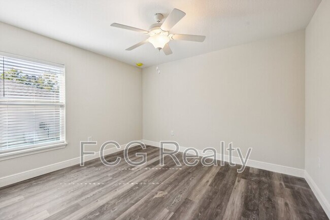 Building Photo - 10687 N Adler Dr