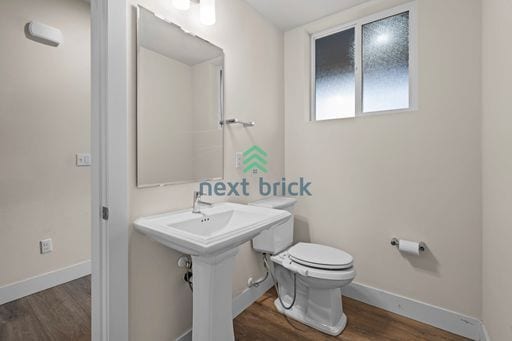 Building Photo - 5 BED & 2.5 BATH SINGLE FAMILY HOUSE FOR RENT