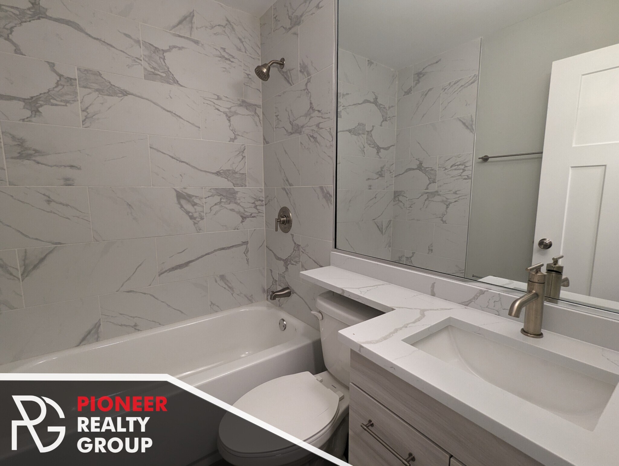 Building Photo - 503 W Barry Ave