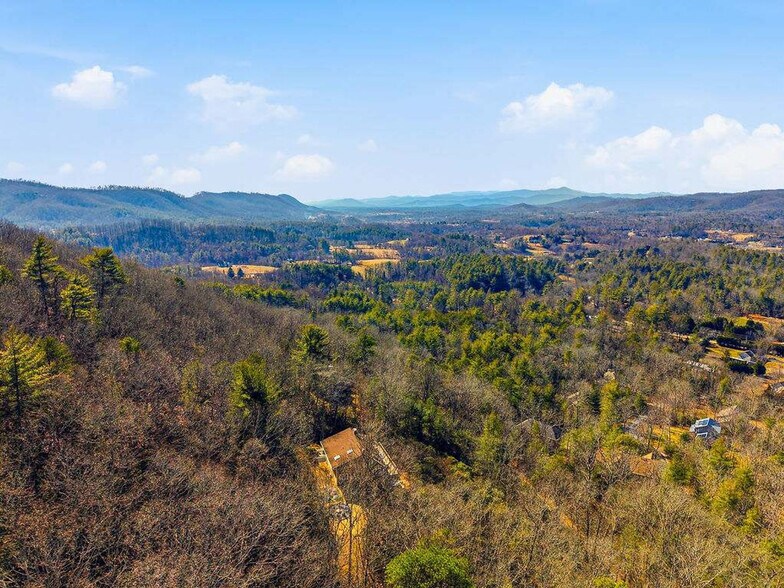 Building Photo - 140 Camby Dr