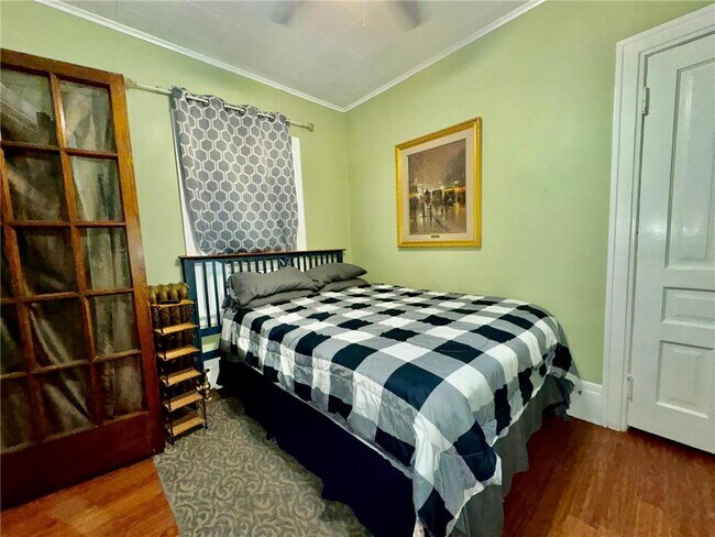 Building Photo - 1464 W Minnehaha Ave