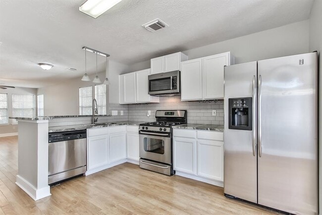 Building Photo - 6219 Spruce Bough Ct