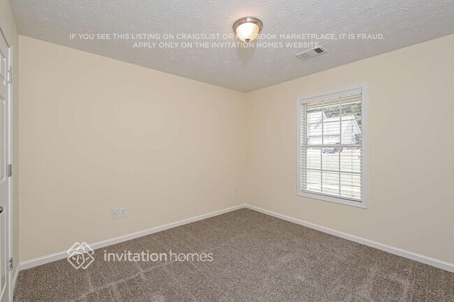 Building Photo - 555 Wellington Ln