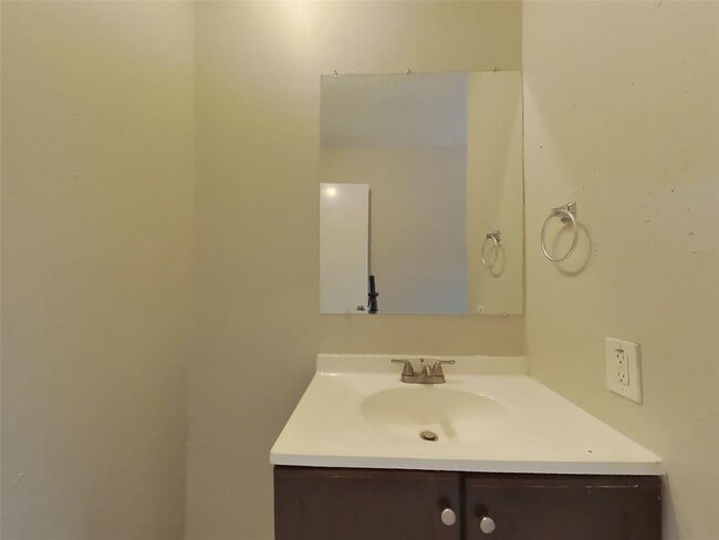 Building Photo - 4523 Mossygate Dr