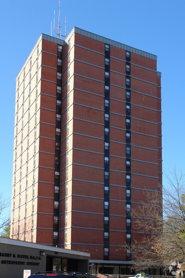 Building Photo - Marion Street High Rise