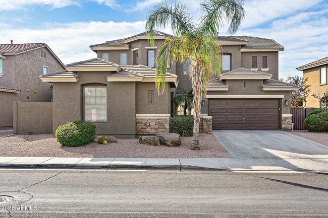 Building Photo - 4129 E Clubview Dr