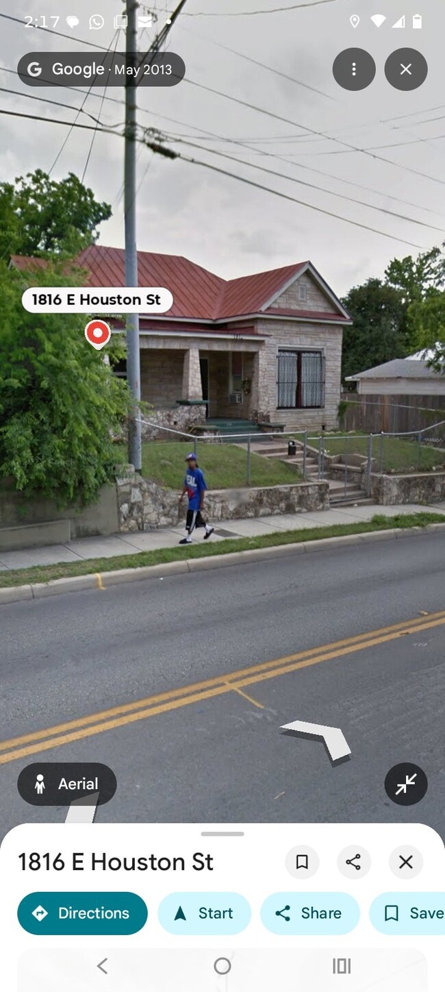 Building Photo - 1816 E Houston St