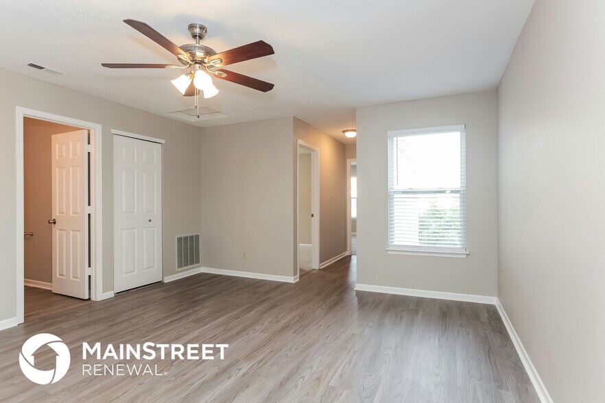 Building Photo - 2397 Collins Way