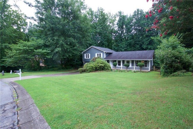Building Photo - 3328 Mountain Hollow Dr