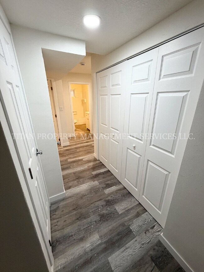 Building Photo - 1135 13th St NE