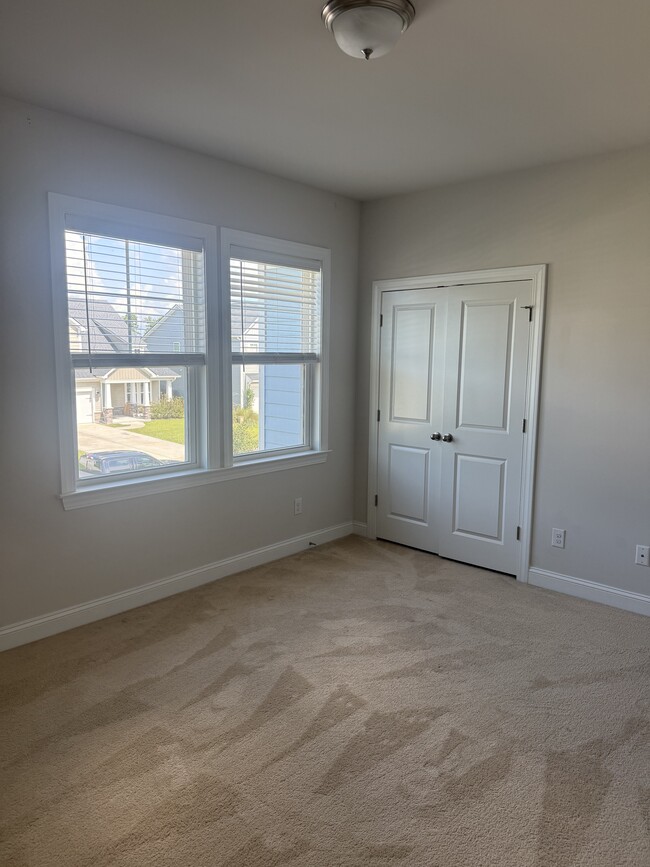Building Photo - 227 Bering Ln