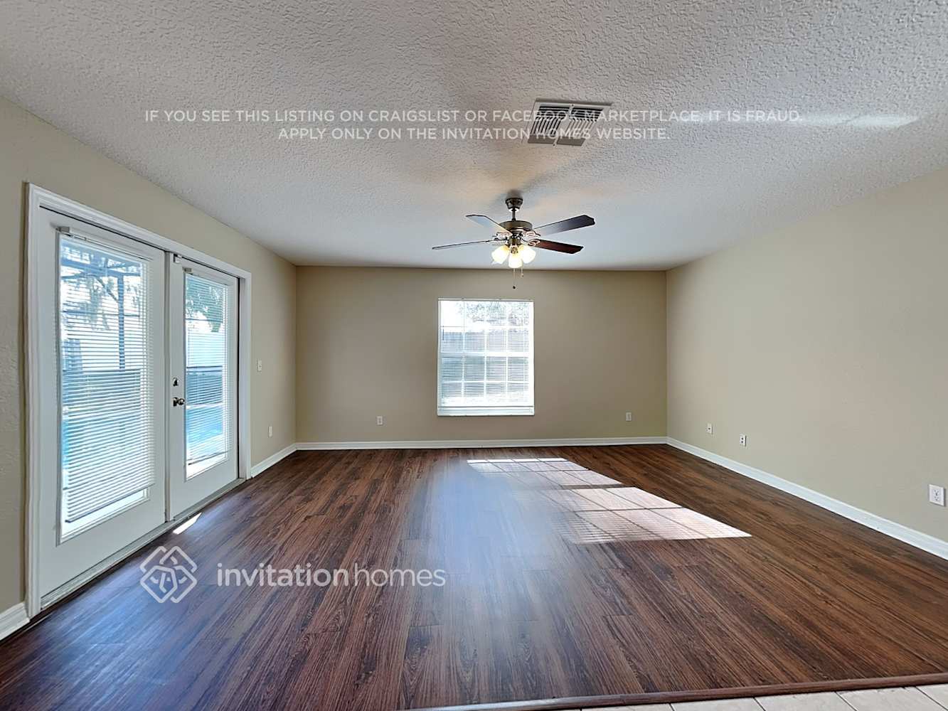 Building Photo - 115 Secluded Oak Ct