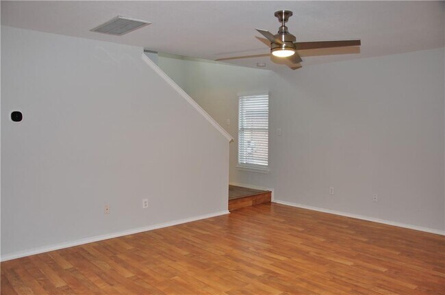 Building Photo - 1118 Pine Portage Loop