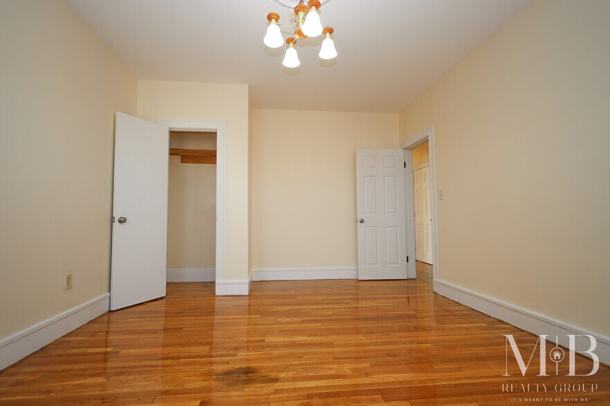 Building Photo - 110 Murdock St