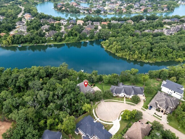 Building Photo - 226 Jade Pointe