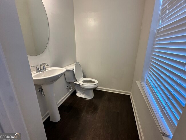 Building Photo - 882 Ambient Way