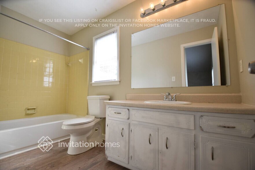 Building Photo - 5384 Pounds Dr N