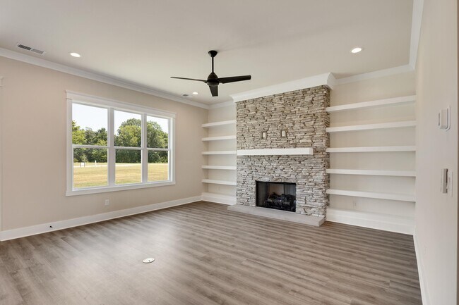 Building Photo - 5056 Jon Oak Dr