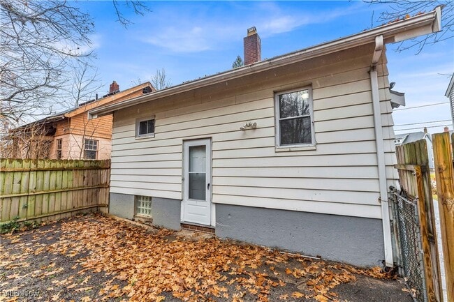 Building Photo - 3605 Randolph Rd