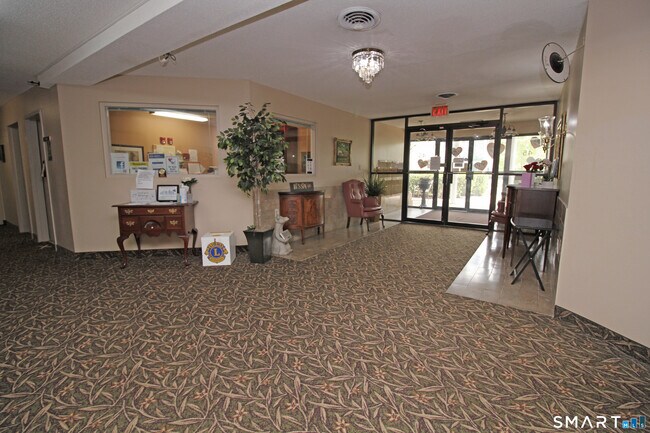 Building Photo - 45 Highland St