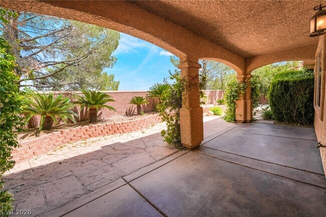 Building Photo - 224 Uccello Dr