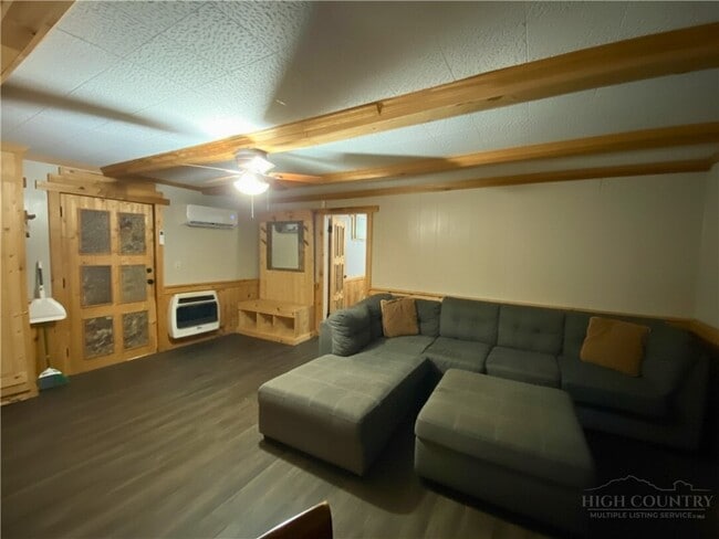 Building Photo - 143 Ridge Crest Dr